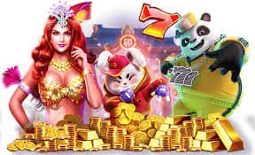 maxwin168 platform interface showing slot games and live casino tables